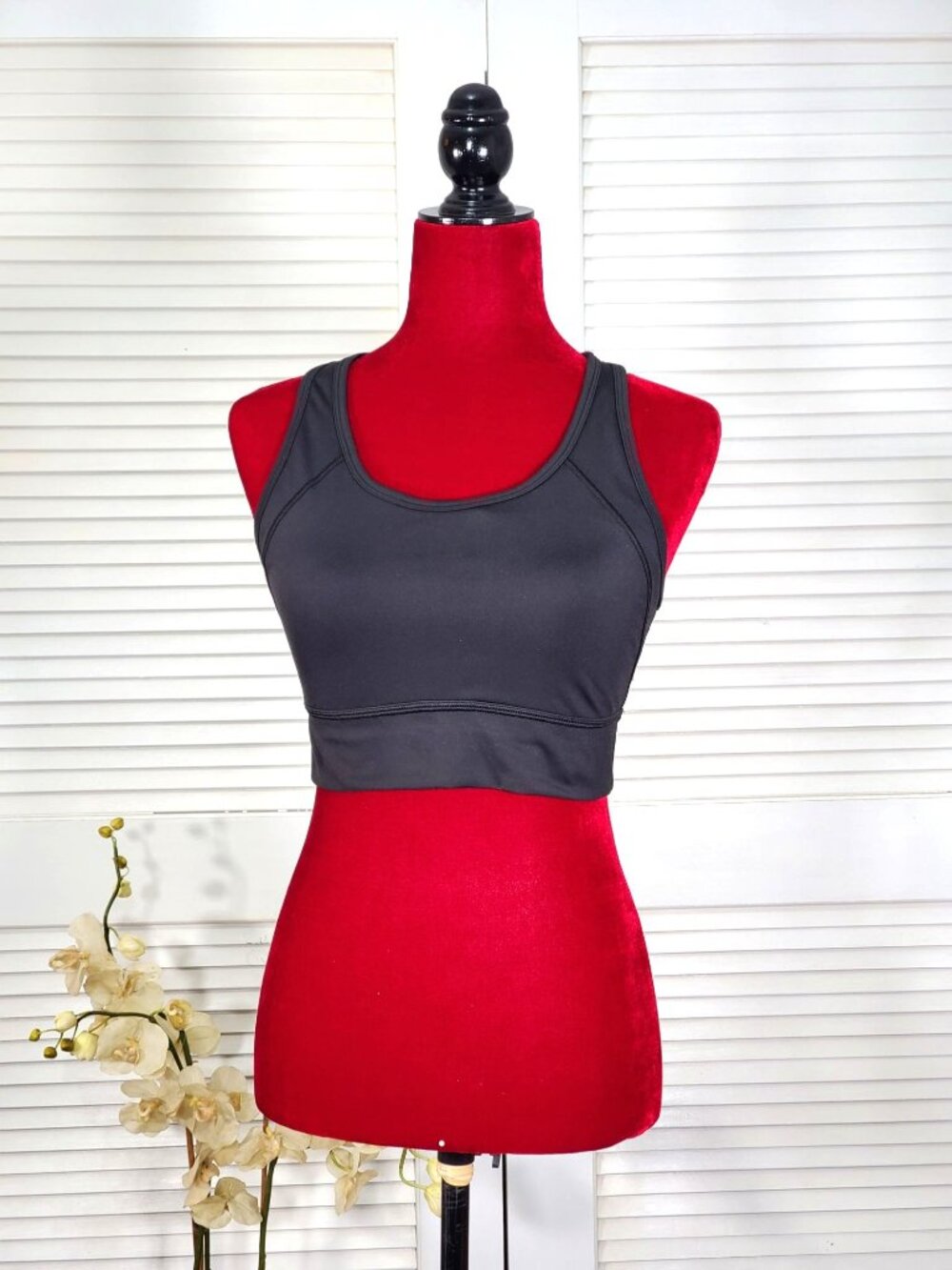 Athleta Women's Black Raceback Key Hole Back Lightly Lined Sports Bra Sz M 1031 - Picture 3 of 9